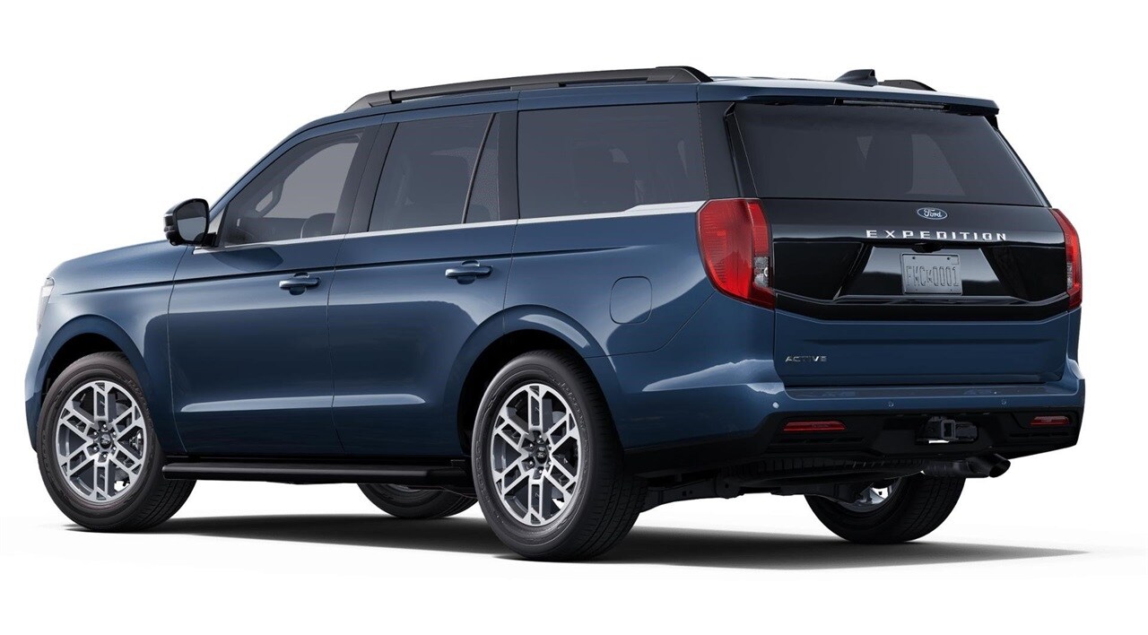2025 Ford Expedition photo 2