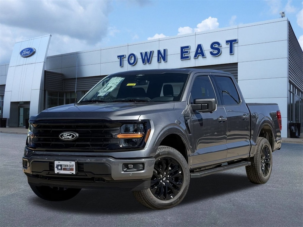 New 2025 Ford F-150 XLT Truck SuperCrew Cab