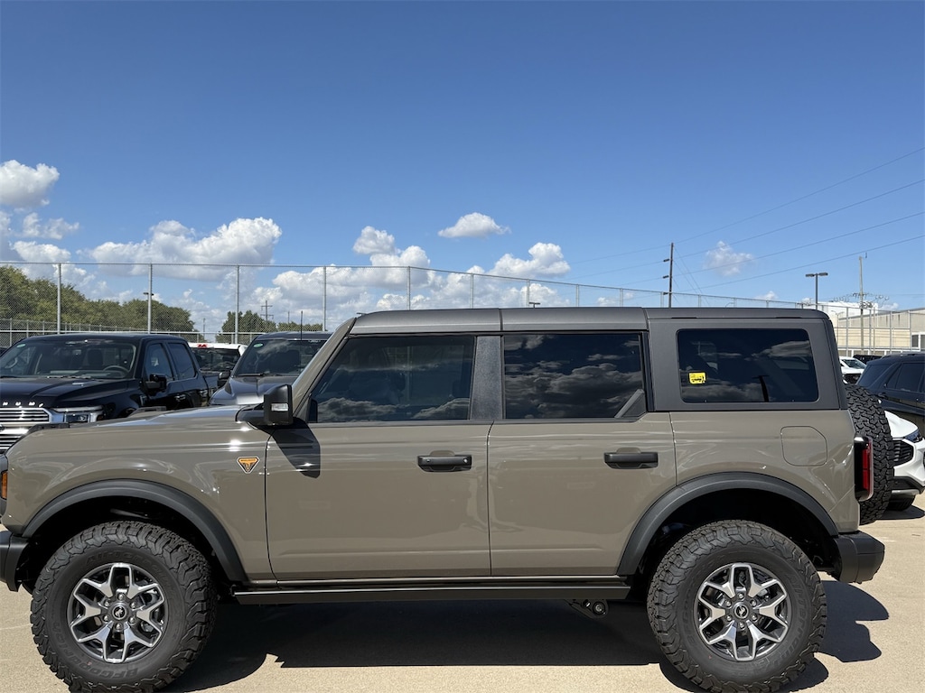New 2025 Ford Bronco Badlands SUV