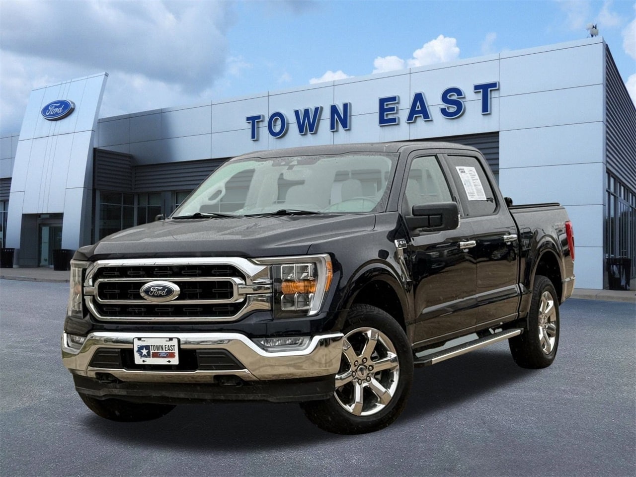 2022 Ford F-150 XLT's photo