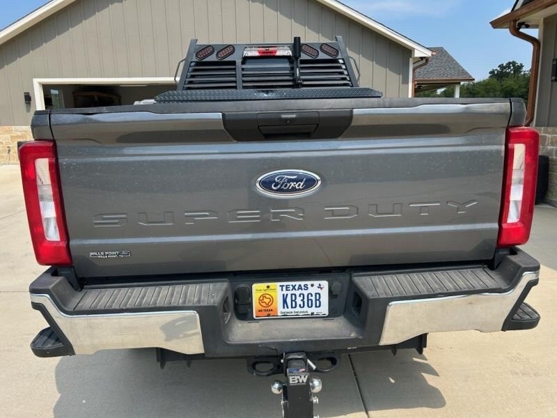 2023 Ford F-350 photo 2