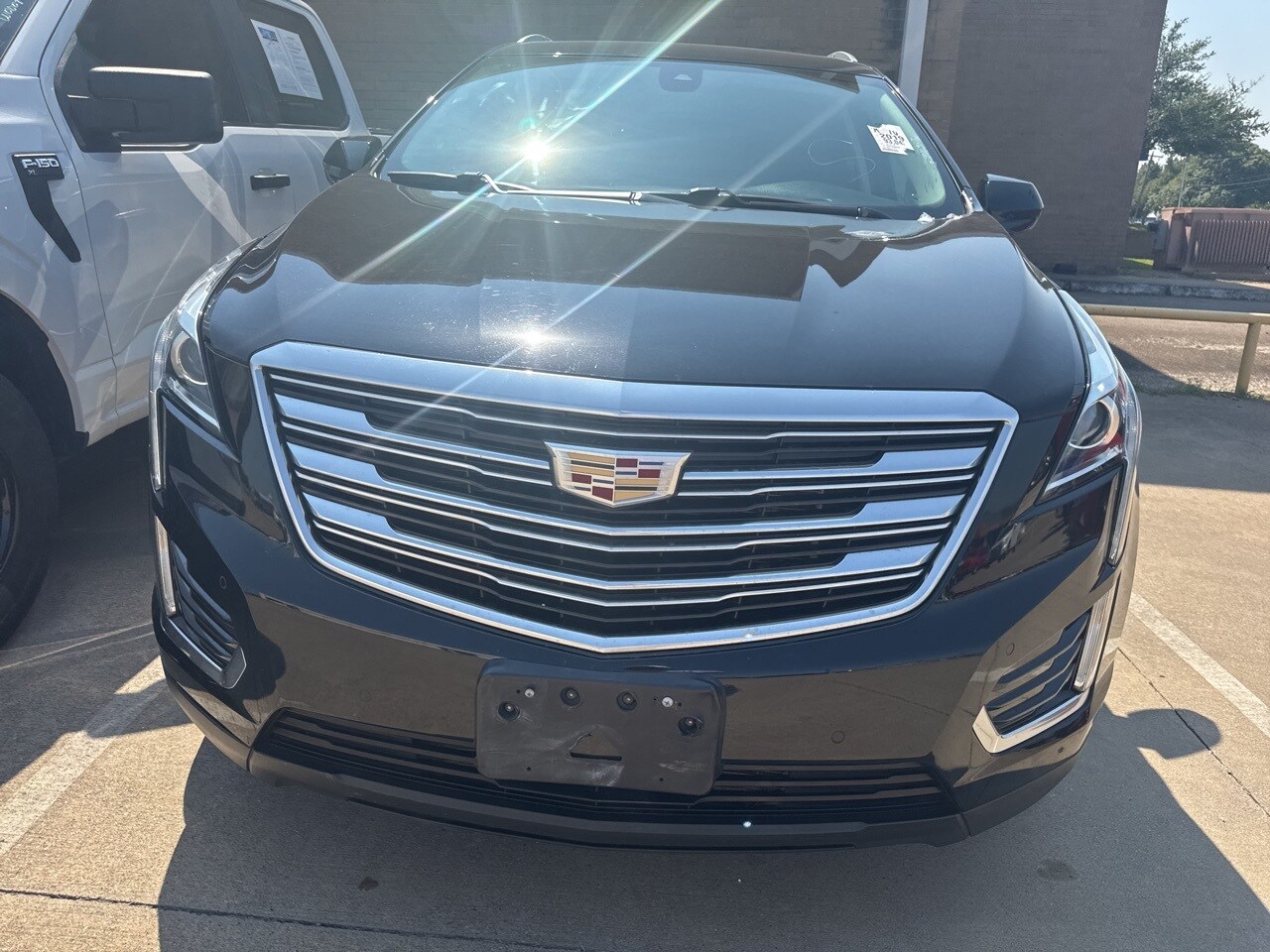 2019 Cadillac XT5 Luxury photo 2