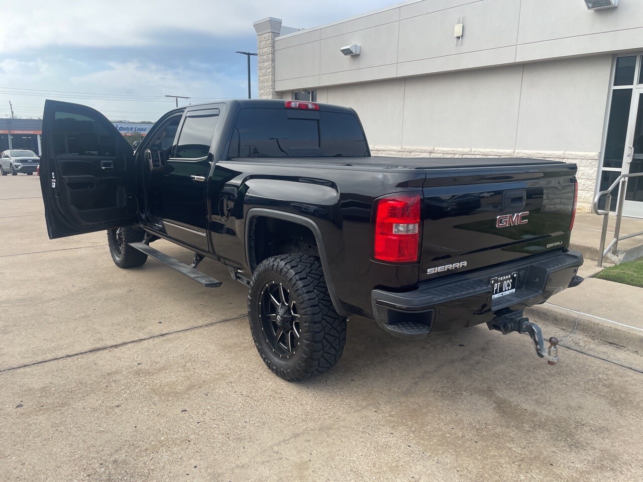 2015 Gmc Sierra Denali photo 2