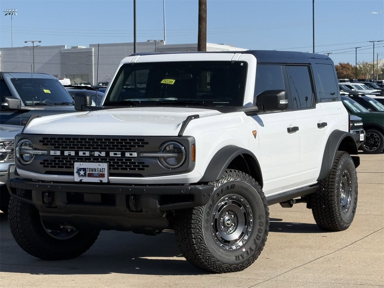 2025 Ford Bronco 4-Door Badlands's photo