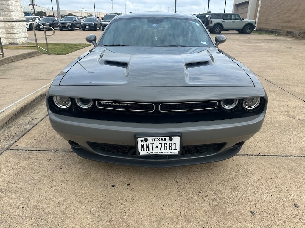 Used 2019 Dodge Challenger SXT Coupe