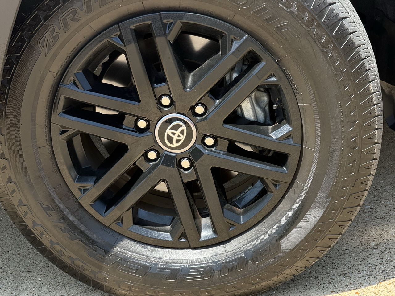 2025 Toyota Tundra SR5 - Photo 8