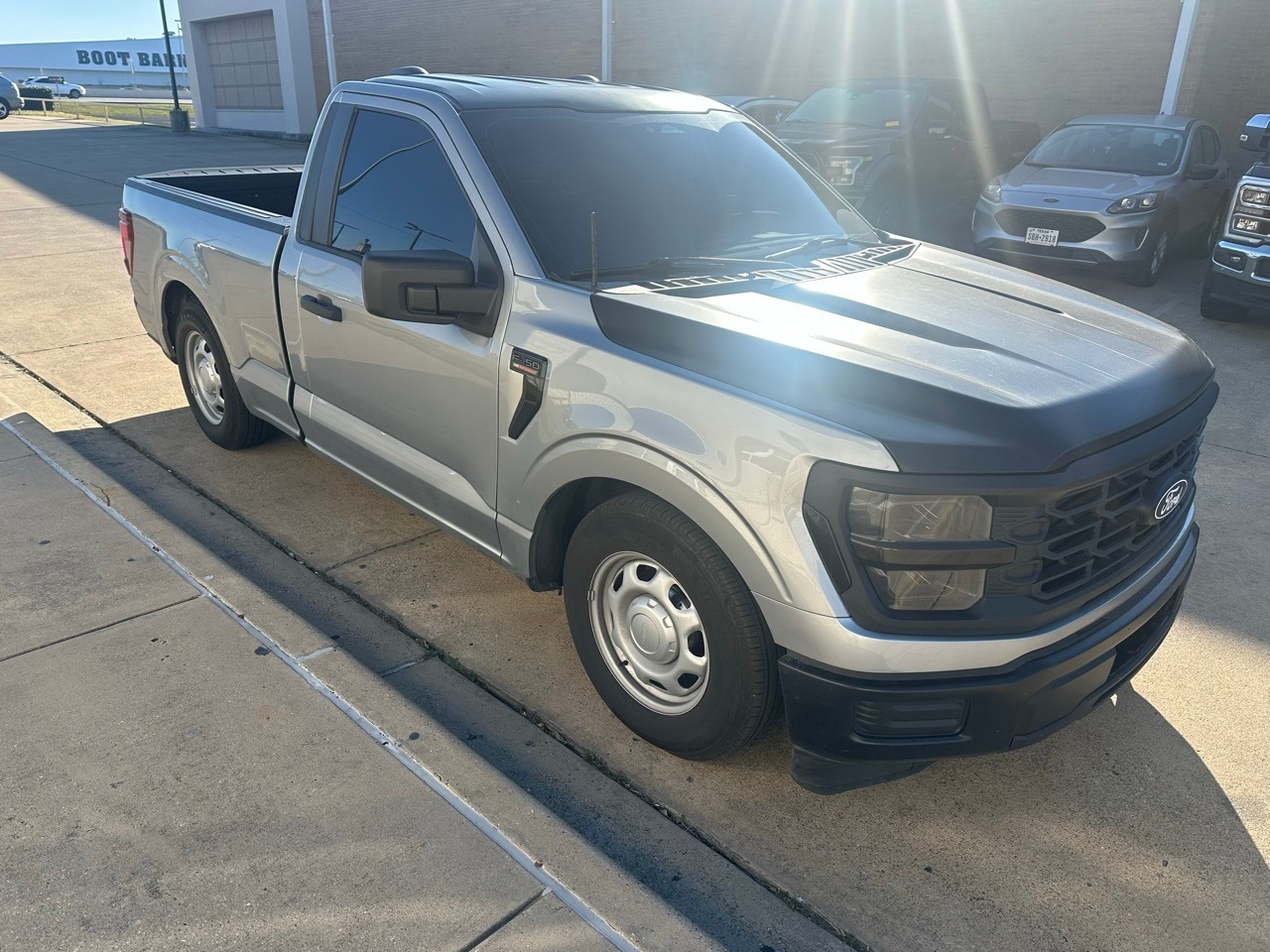 2024 Ford F-150 XL's photo
