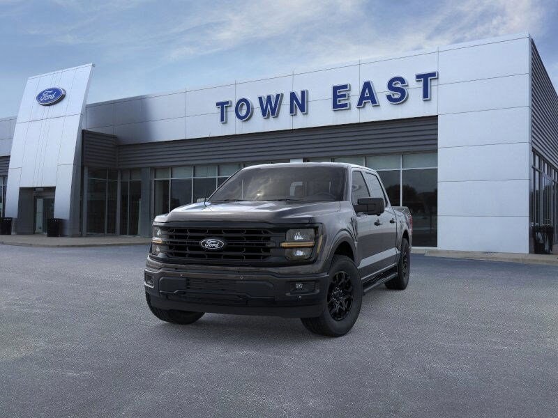 2025 Ford F-150 XLT photo 2