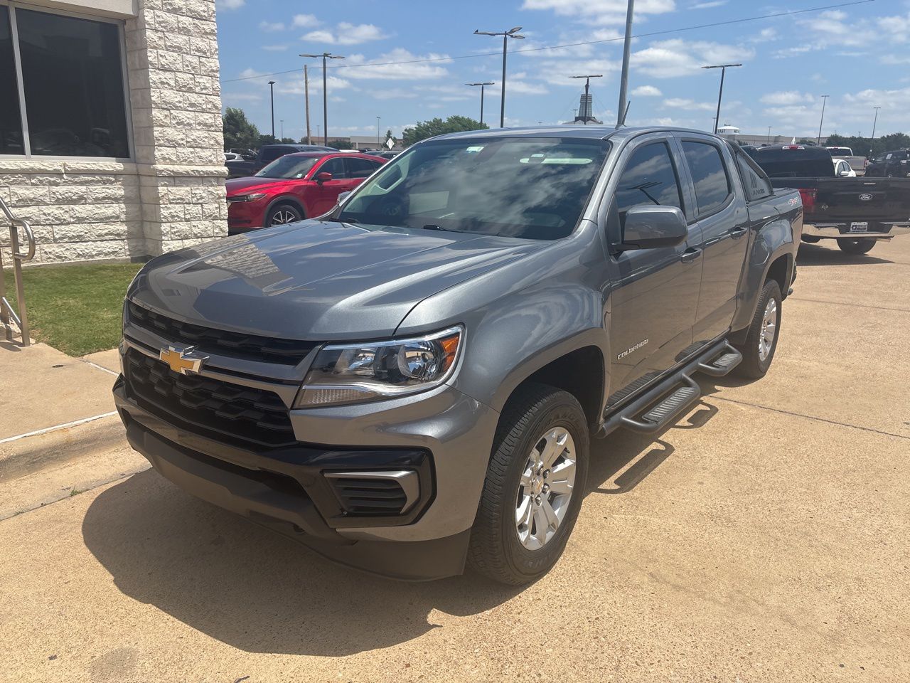 2022 Chevrolet Colorado 4WD LT Crew Cab Short Box's photo