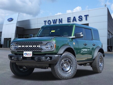 2025 Ford Bronco Badlands SUV