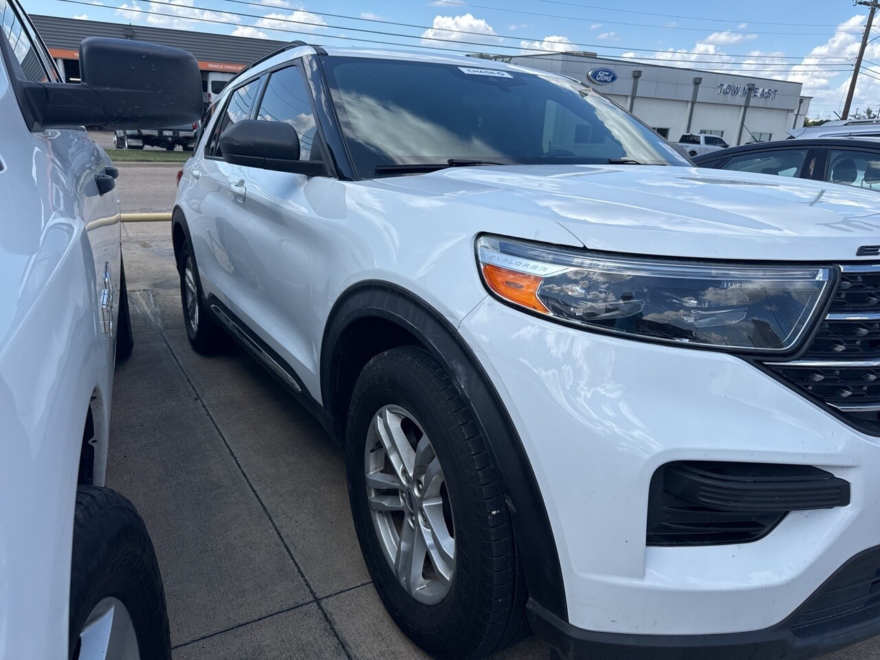 2020 Ford Explorer XLT photo 3