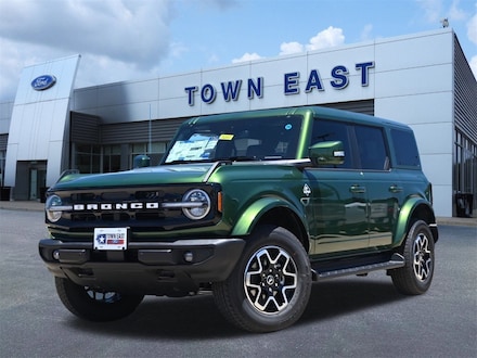 2025 Ford Bronco Outer Banks SUV