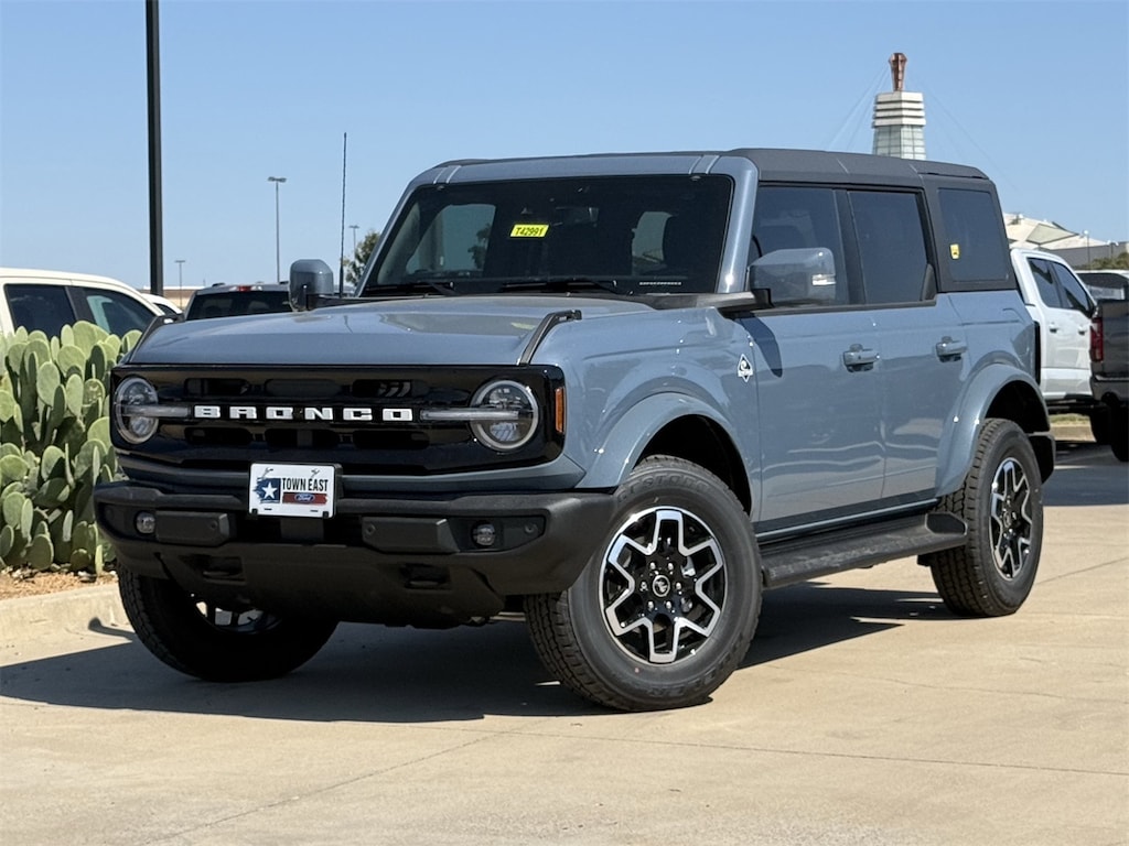 New 2025 Ford Bronco Outer Banks SUV