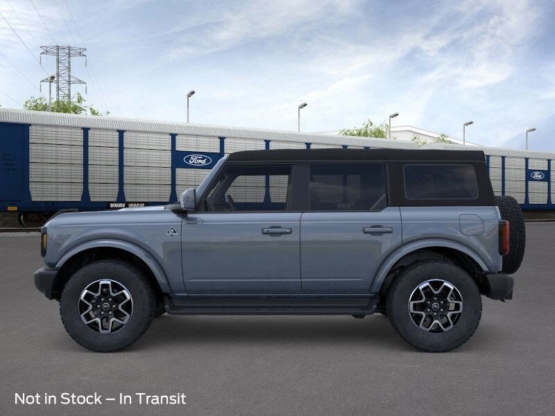 2025 Ford Bronco Outer Banks photo 3