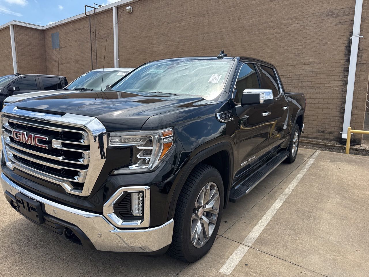 2019 GMC Sierra 4WD Crew Cab Short Box SLT's photo