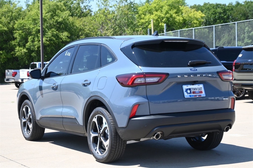 New 2025 Ford Escape ST-Line Select SUV