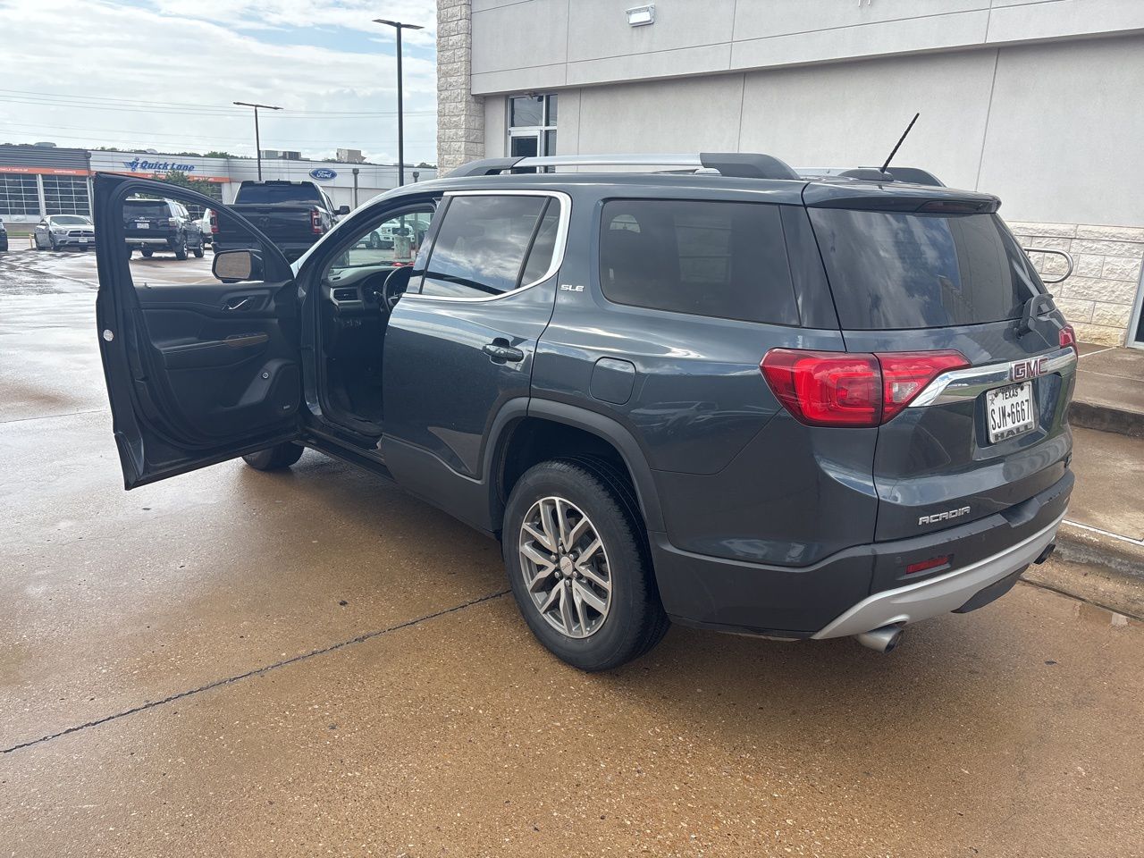 Used 2019 GMC Acadia SLE-2 with VIN 1GKKNLLS5KZ135356 for sale in Mesquite, TX