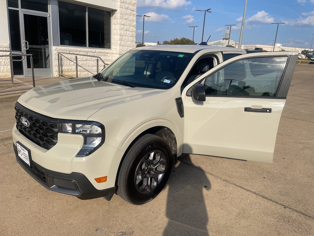 Certified 2025 Ford Maverick XLT Truck