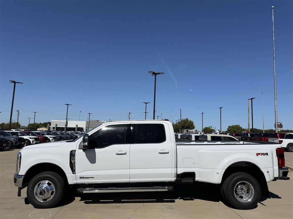 New 2026 Ford F-350 XLT Truck Crew Cab