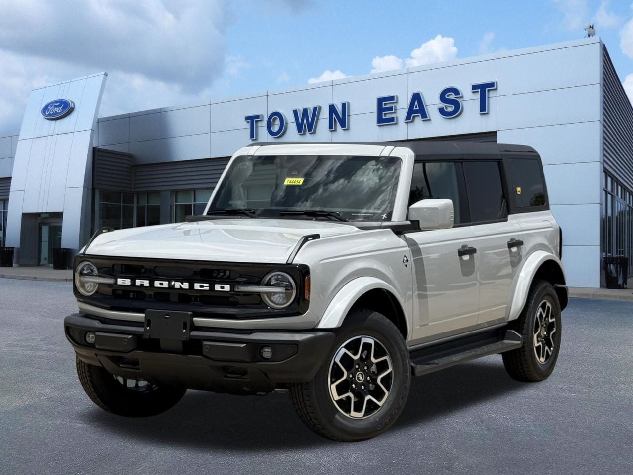 New 2026 Ford Bronco Outer Banks