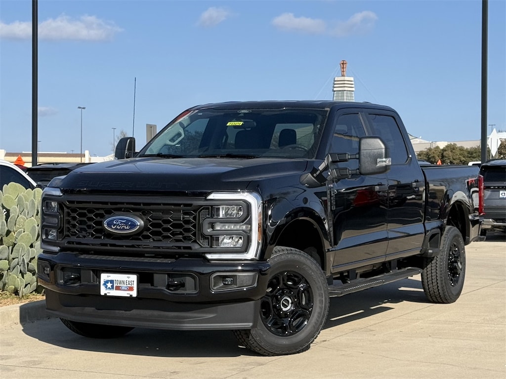 New 2026 Ford F-250 XL Truck Crew Cab