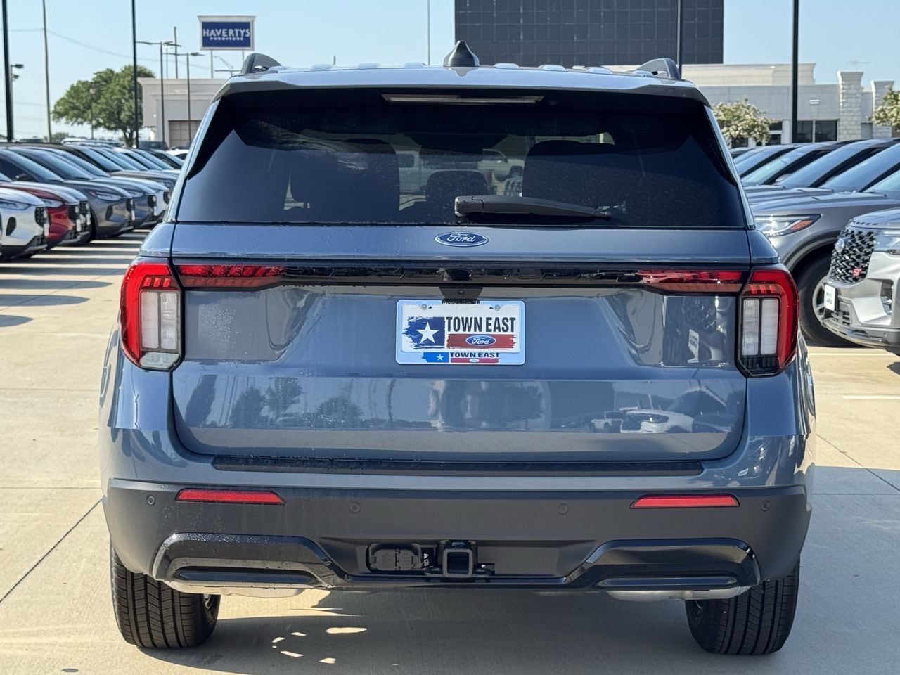 2026 Ford Explorer ST-Line - Photo 6