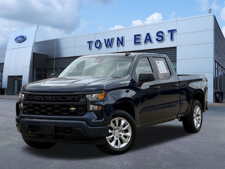 2023 Chevrolet Silverado 1500 Custom Truck