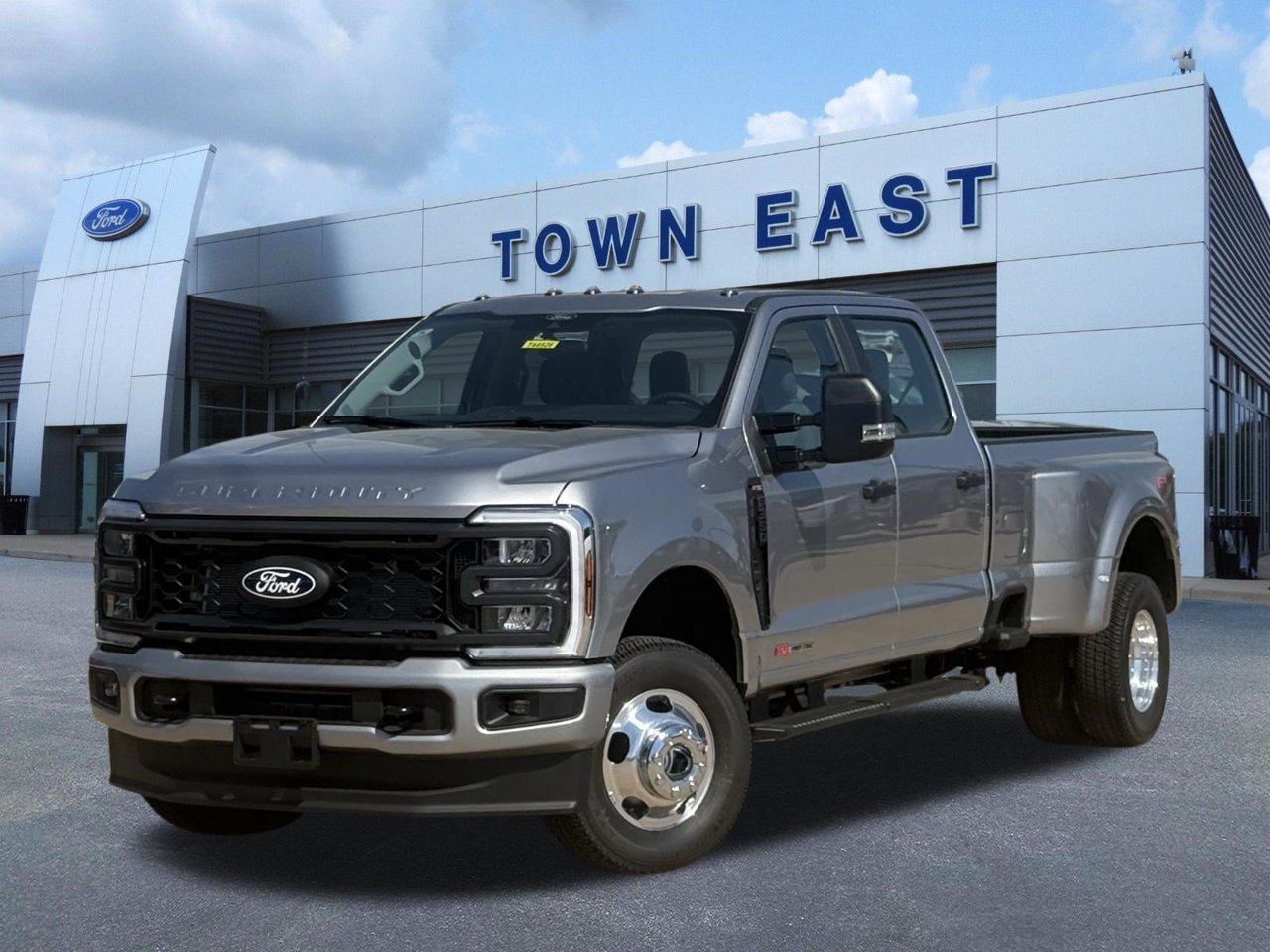 2027 Ford F-350 XL Truck Crew Cab