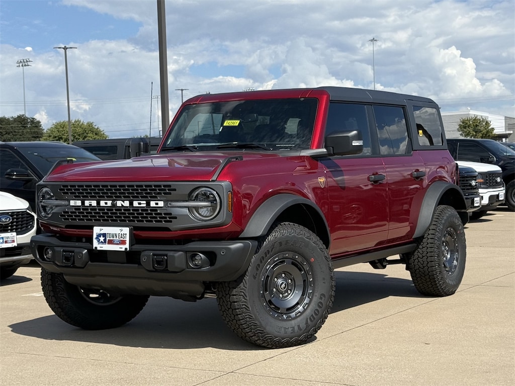 New 2025 Ford Bronco Badlands SUV