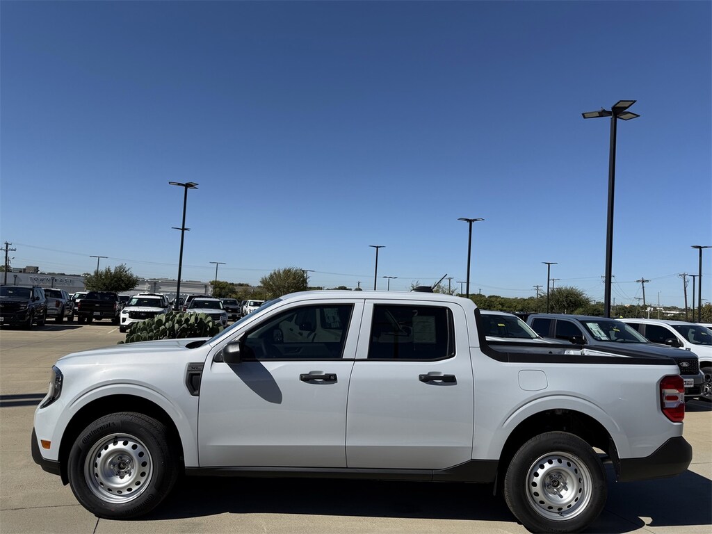 New 2025 Ford Maverick XL Truck SuperCrew