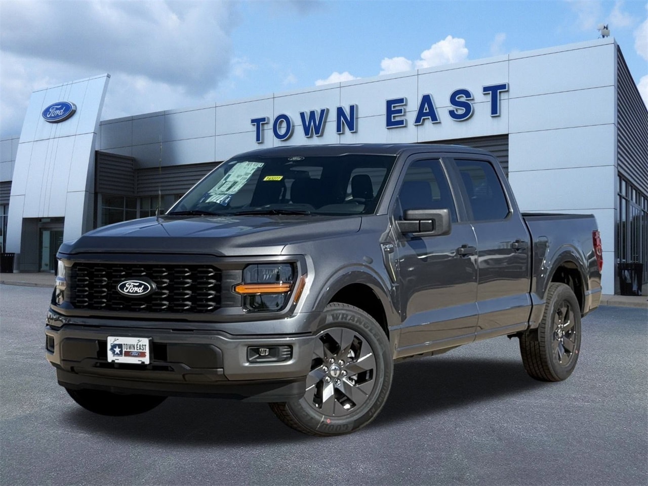 2025 Ford F-150 STX's photo