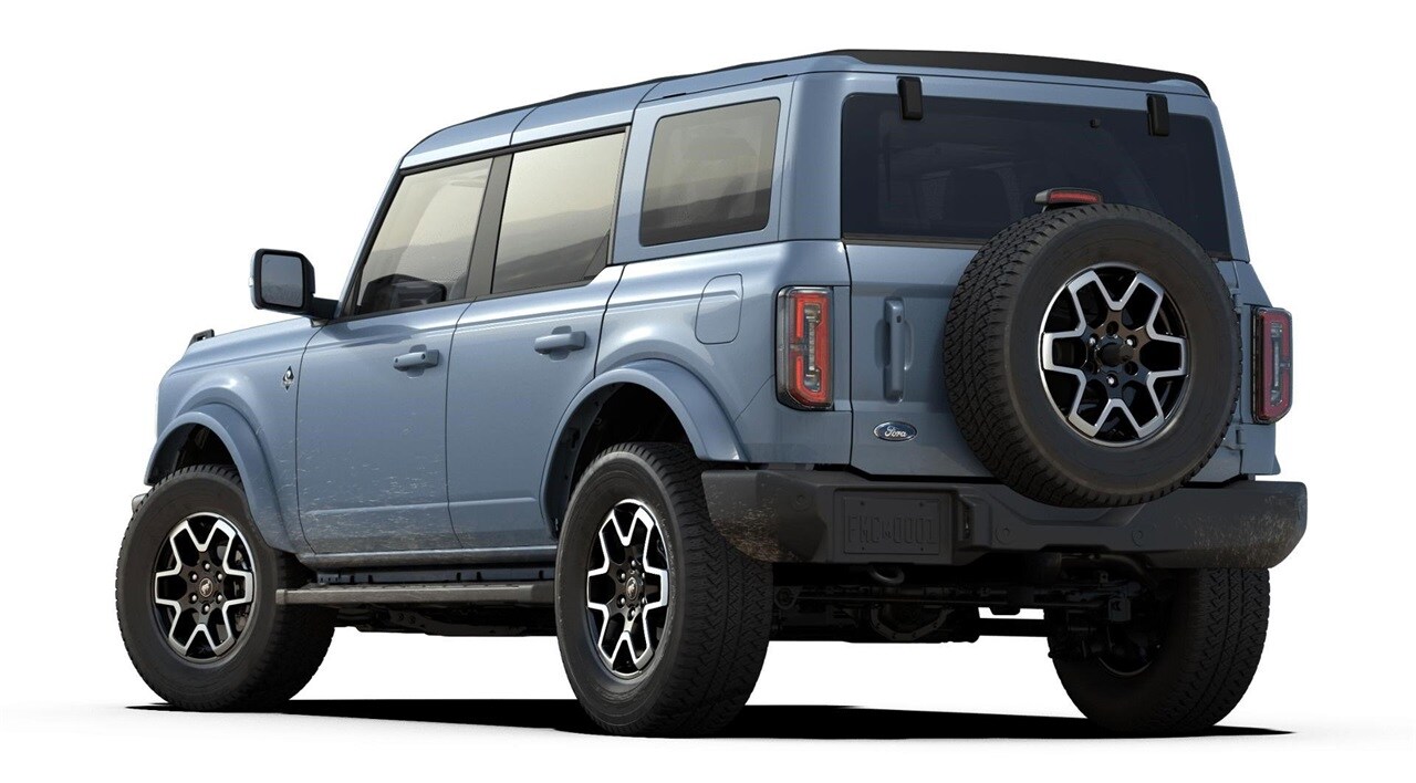 2025 Ford Bronco Outer Banks photo 2
