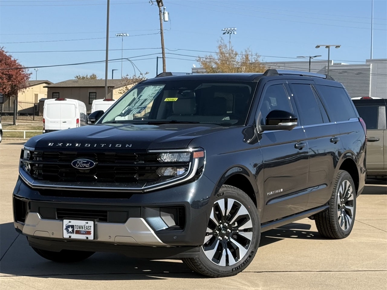 2025 Ford Expedition Platinum's photo