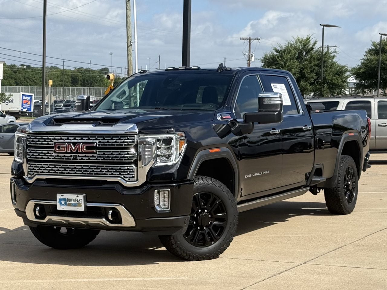 2022 GMC Sierra 3500HD Denali Crew Cab 4WD