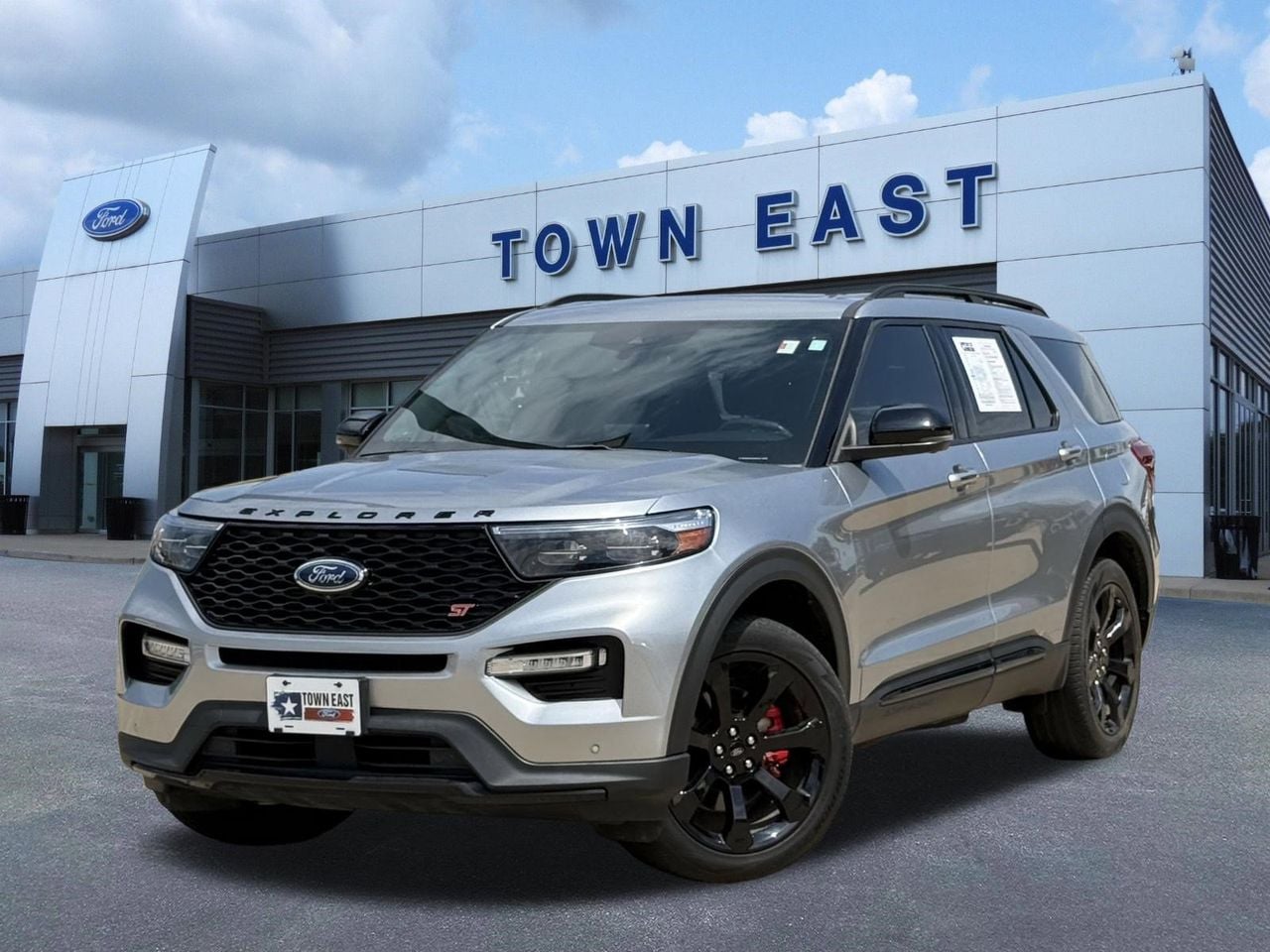 2022 Ford Explorer ST 4WD's photo