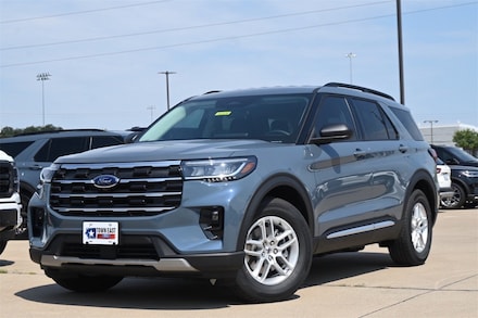 2025 Ford Explorer Active SUV