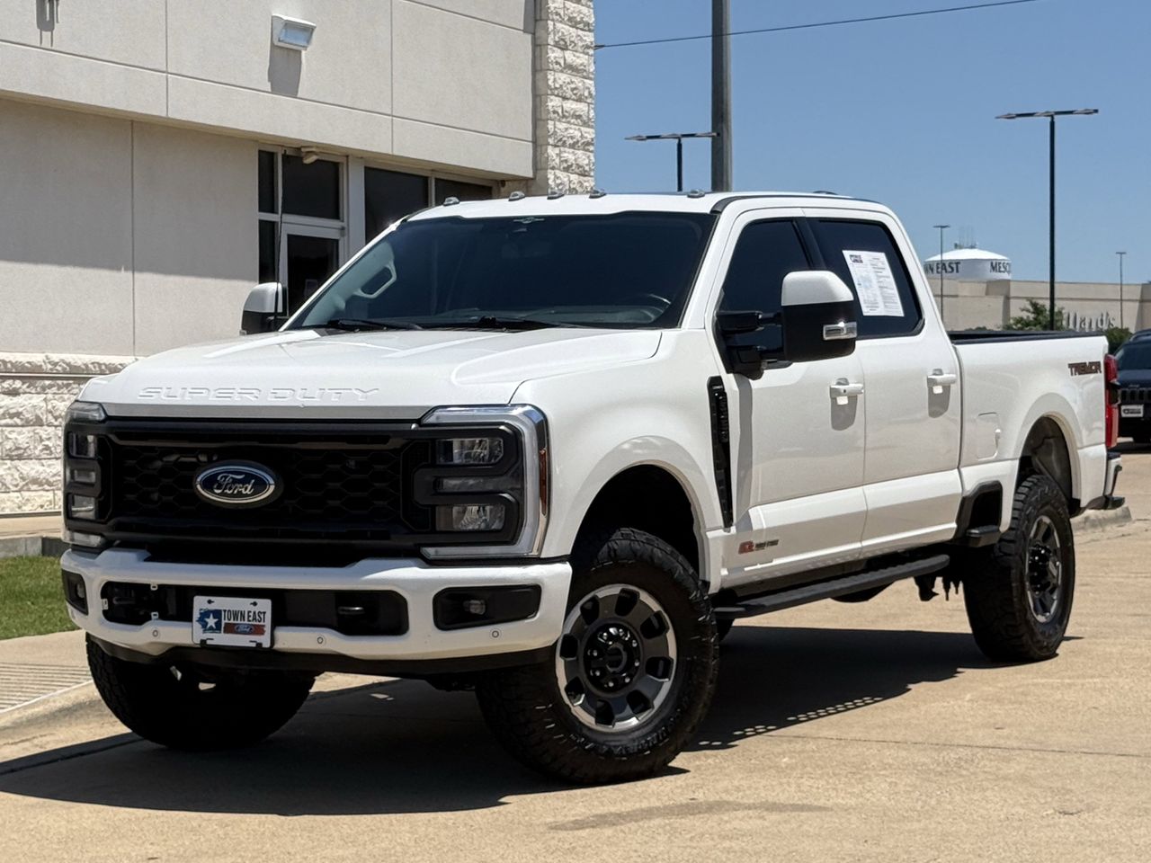 2023 Ford F-350 Super Duty Lariat Crew Cab 4WD