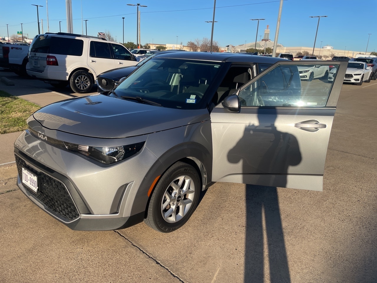 2023 Kia Soul LX's photo