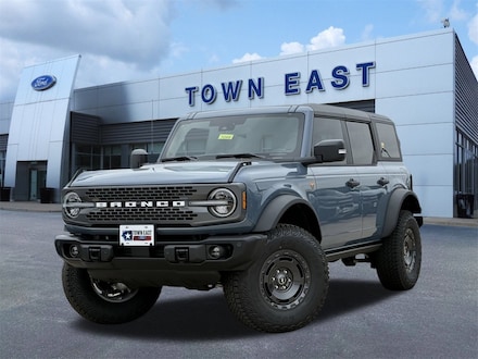 2025 Ford Bronco Badlands SUV