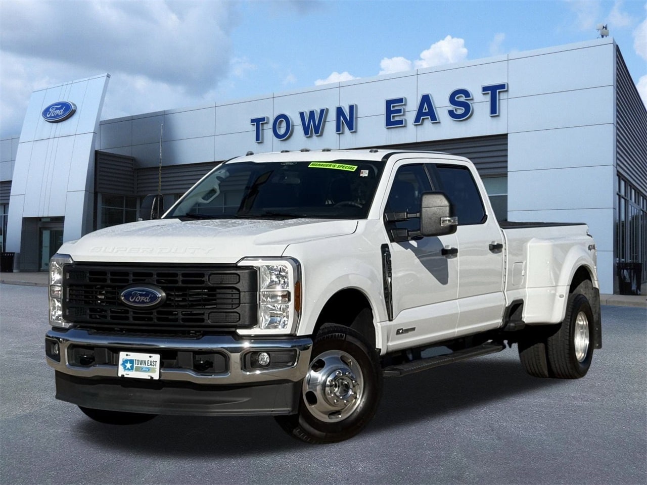2025 Ford F-350 Super Duty XL's photo