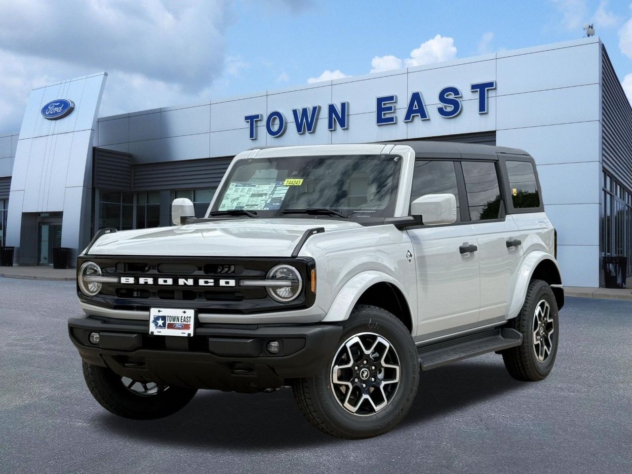 New 2026 Ford Bronco Outer Banks