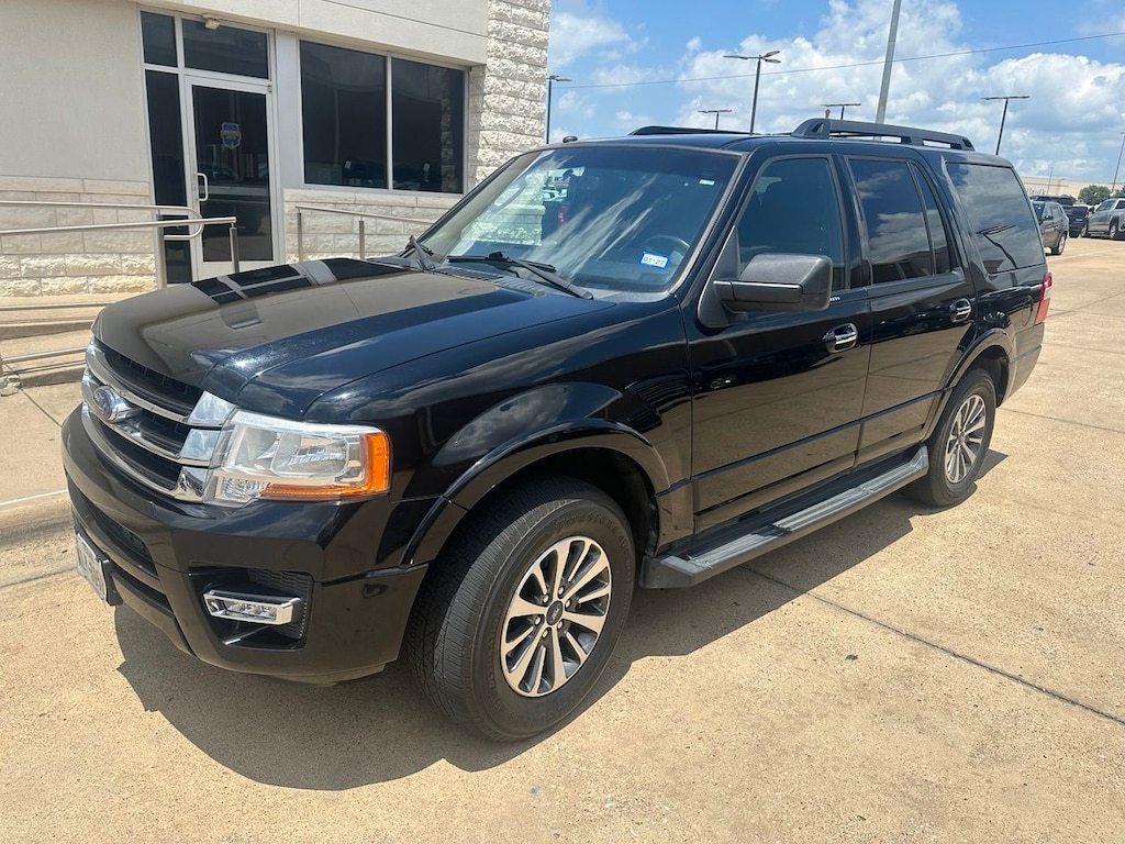 Used 2017 Ford Expedition XLT SUV