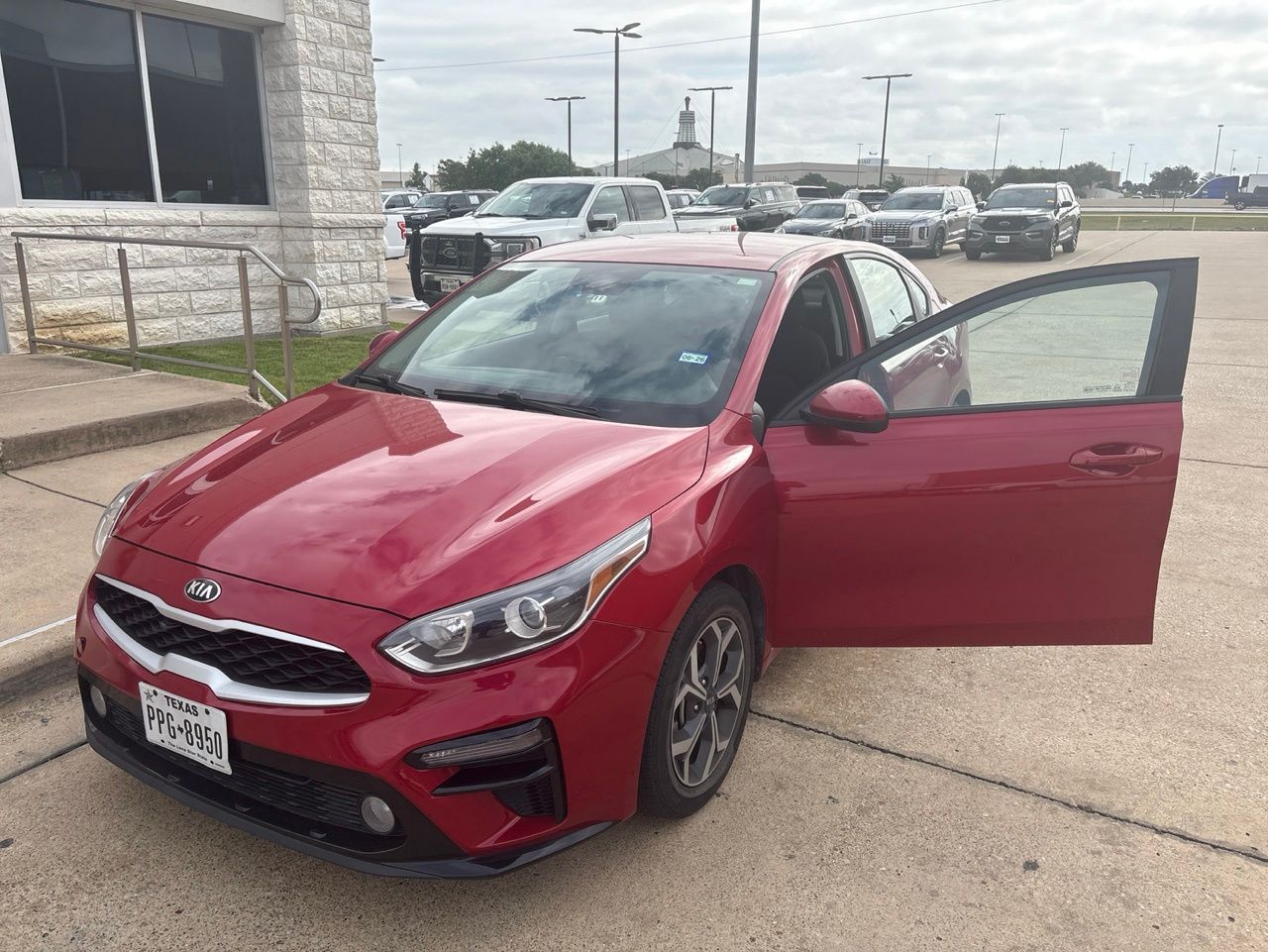 2021 Kia Forte LXS AT's photo