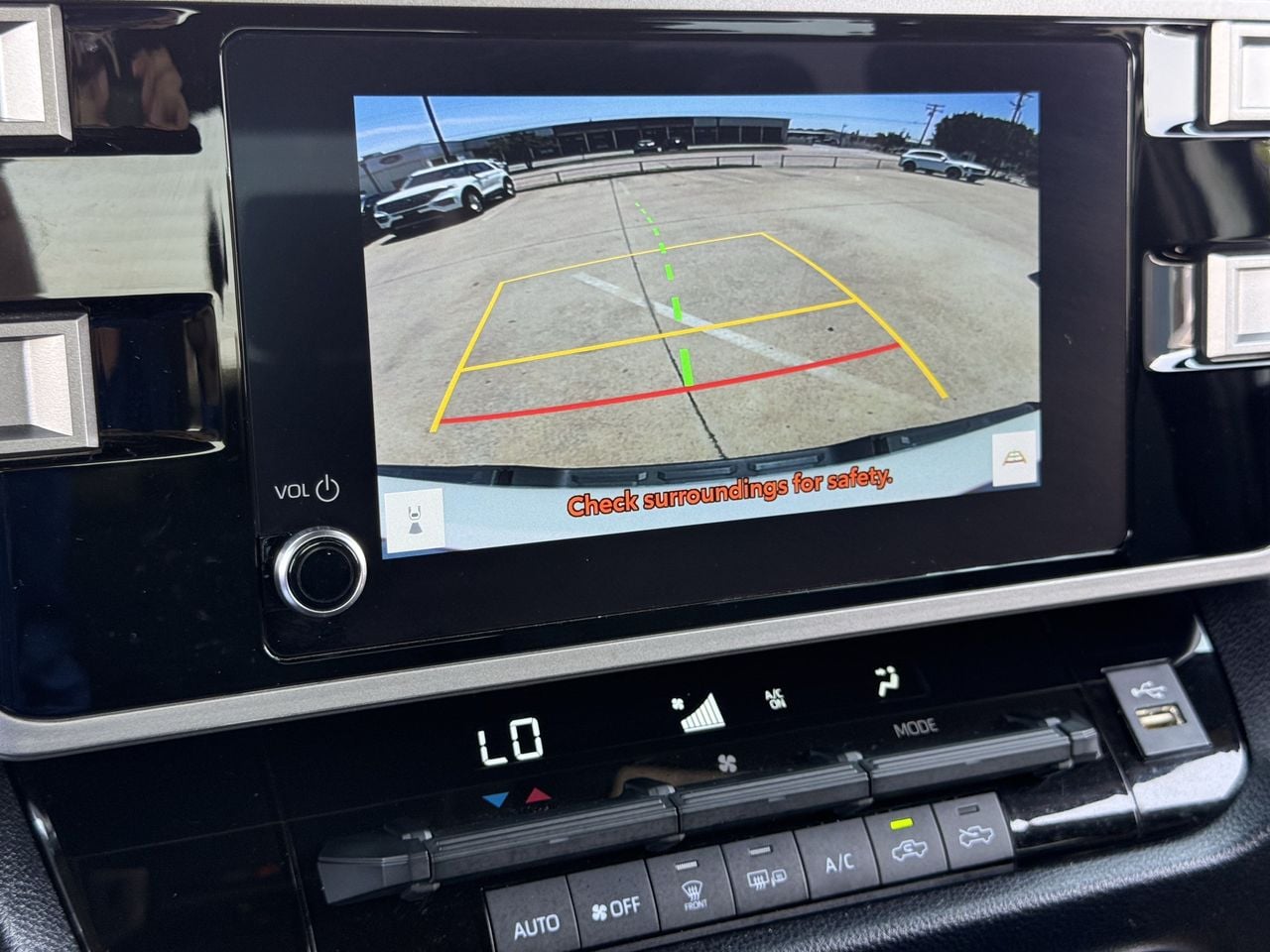 2025 Toyota Tundra SR5 - Photo 17
