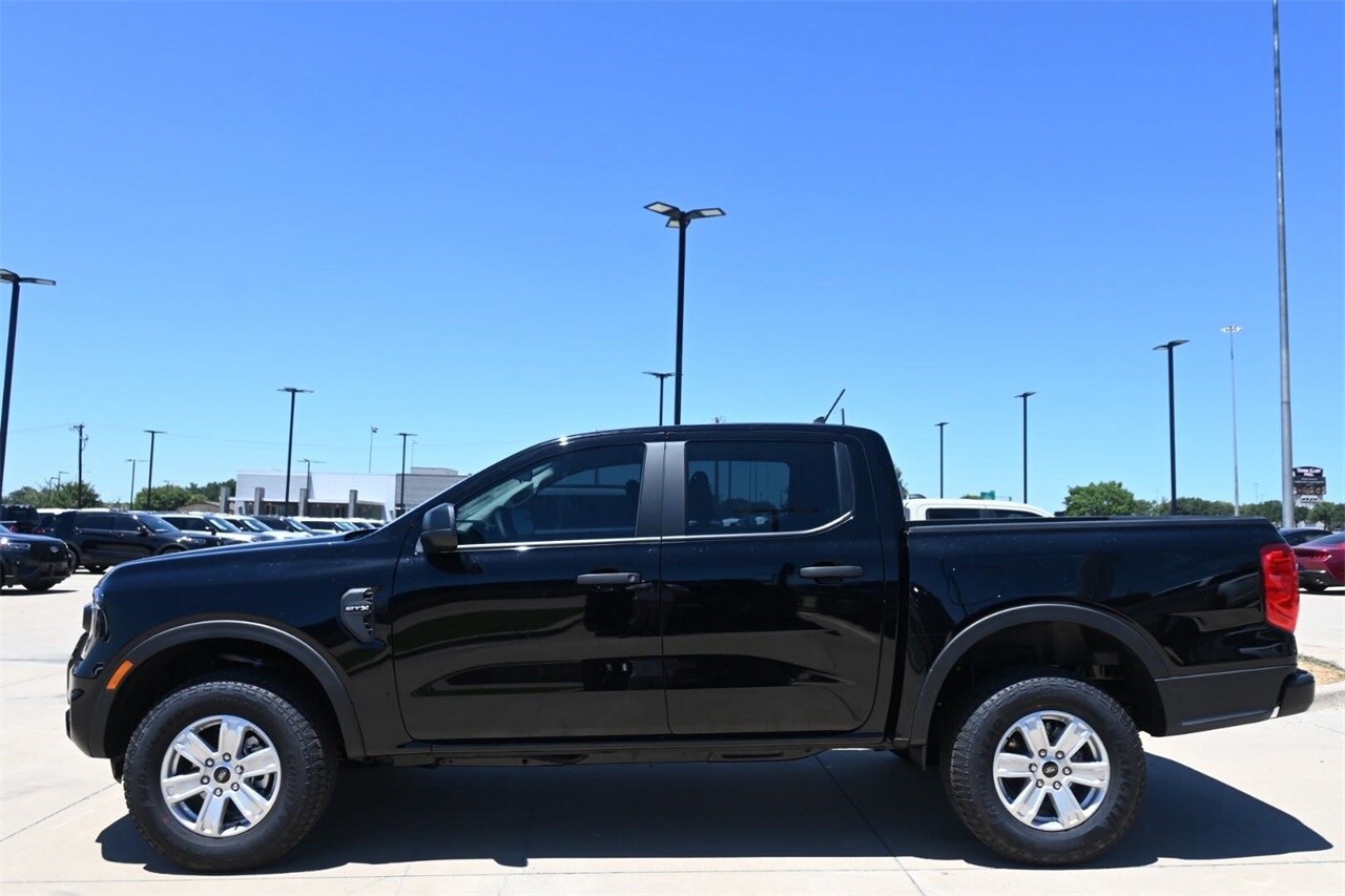 2025 Ford Ranger XL photo 2