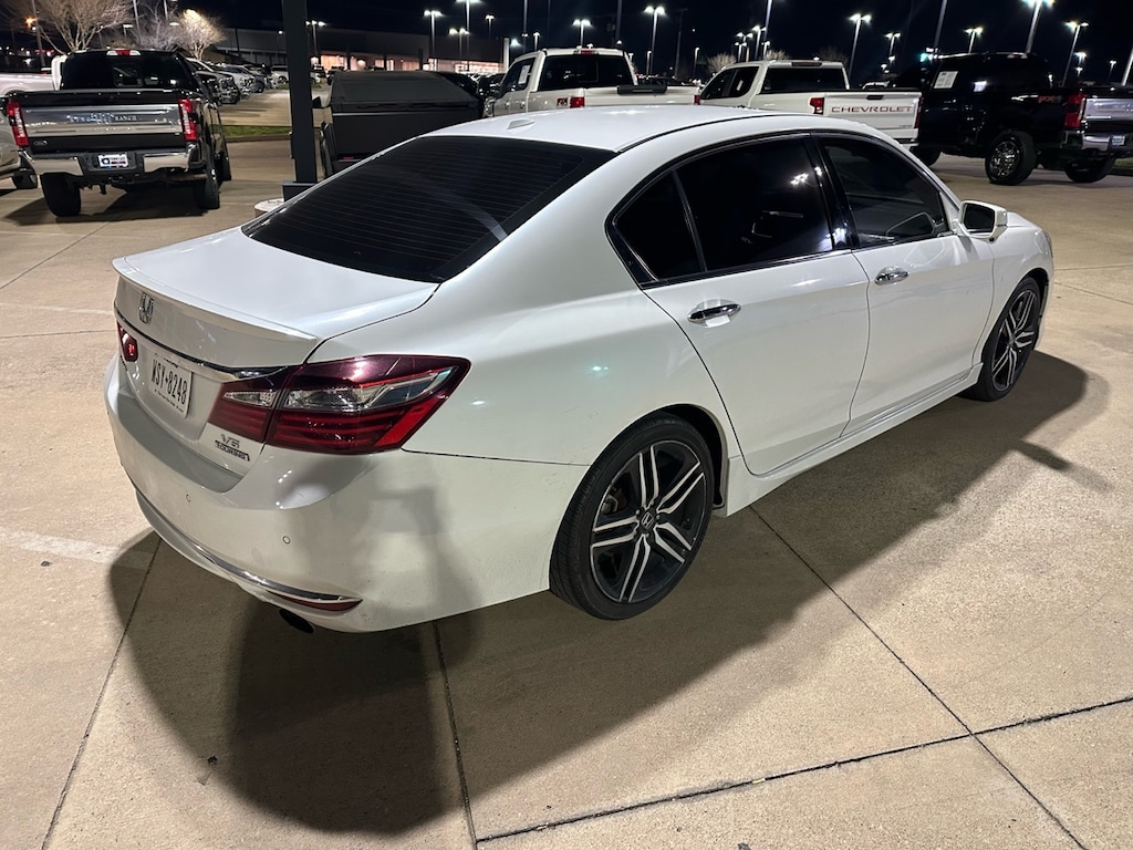 Used 2017 Honda Accord Touring Sedan