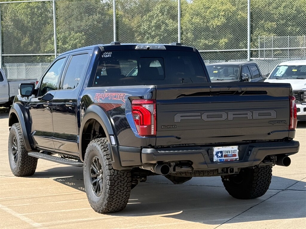 New 2025 Ford F-150 Raptor Truck SuperCrew Cab