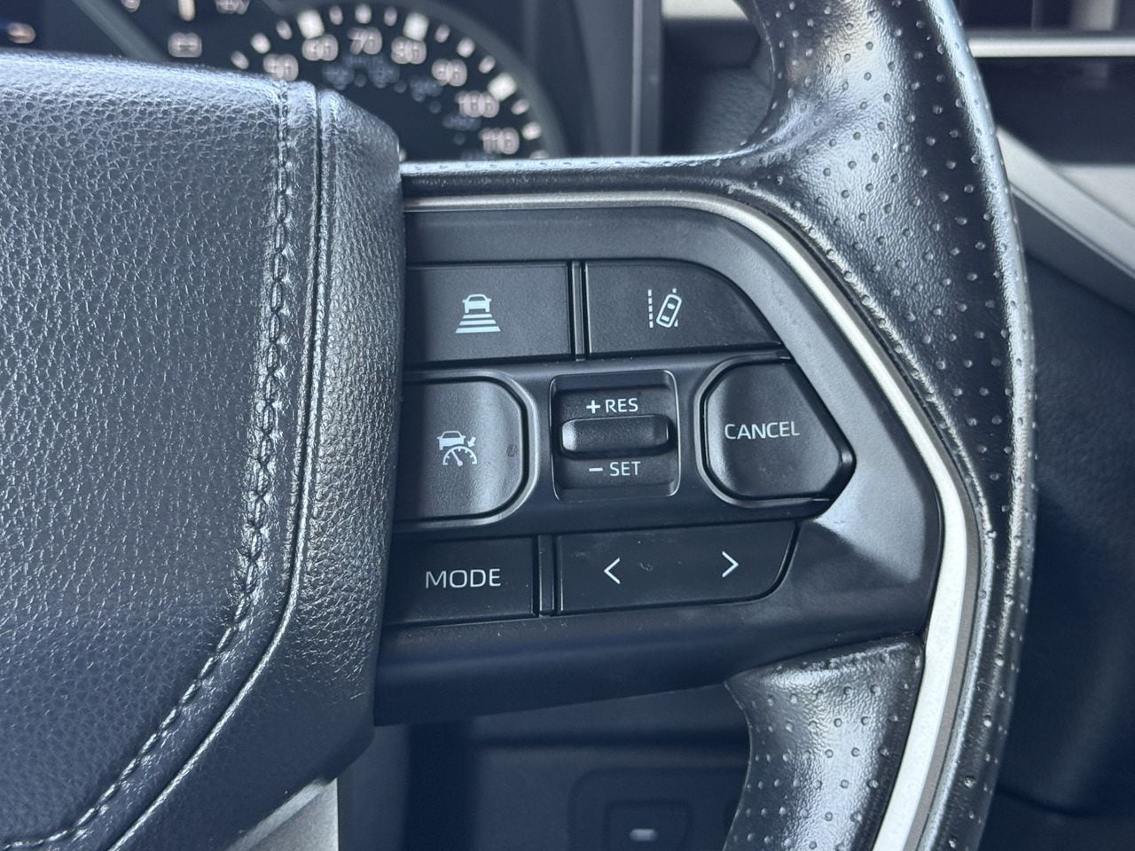 2025 Toyota Tundra SR5 - Photo 13