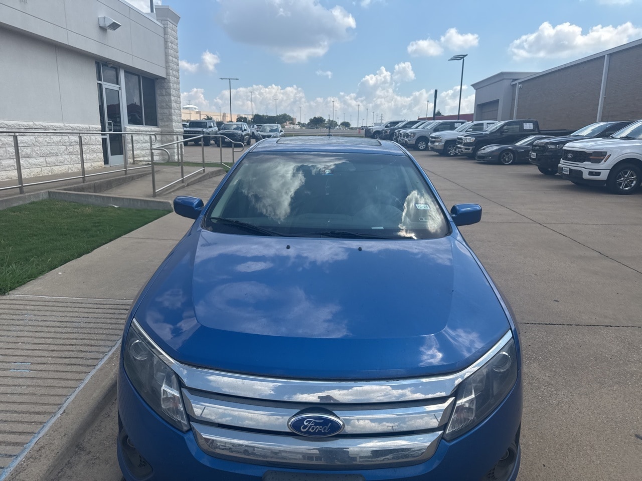 Used 2011 Ford Fusion SE with VIN 3FAHP0HA4BR273866 for sale in Mesquite, TX