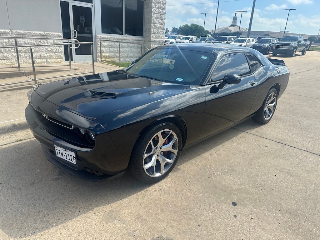 Used 2016 Dodge Challenger SXT Coupe